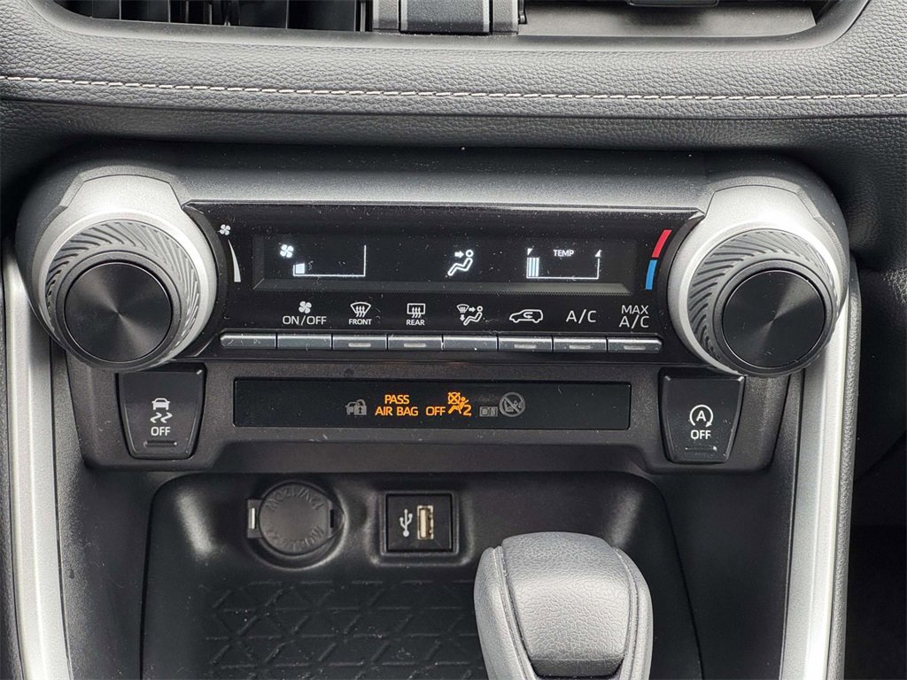 Used 2025 Toyota RAV4 LE image 5