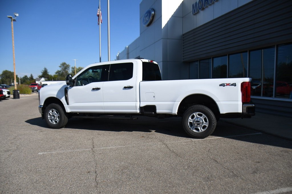 New 2026 Ford F350 XLT image 3
