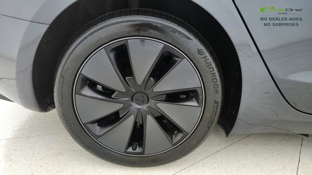 Used 2025 Tesla Model 3 Long Range AWD/4WD image 57
