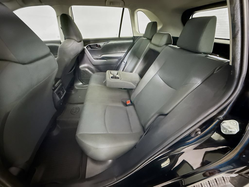 Used 2022 Toyota RAV4 LE FWD image 24