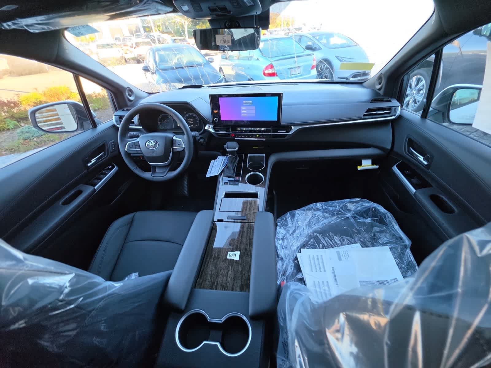 New 2026 Toyota Sienna Platinum AWD/4WD image 25