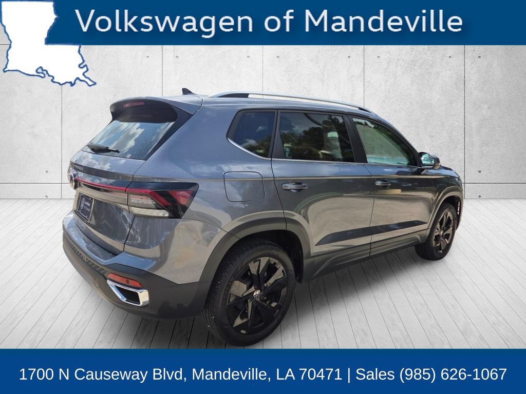 Certified 2025 Volkswagen Taos SE FWD image 5