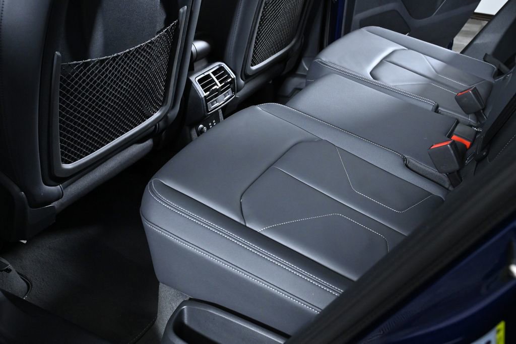 Used 2024 Audi Q3 2.0T Premium Plus w/ Premium Plus Package image 28