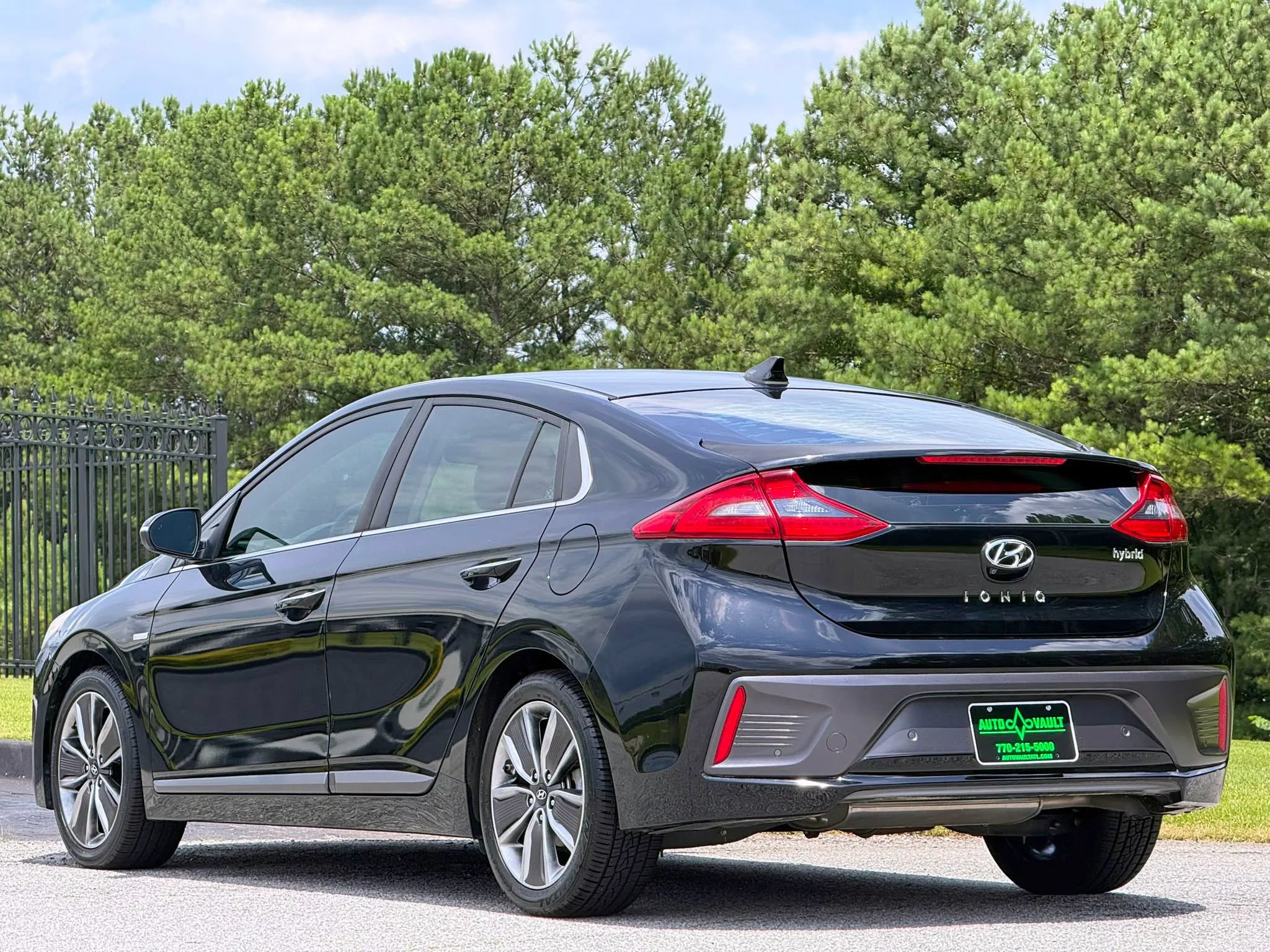 Used 2019 Hyundai Ioniq Limited w/ Ultimate Package 02 FWD image 8