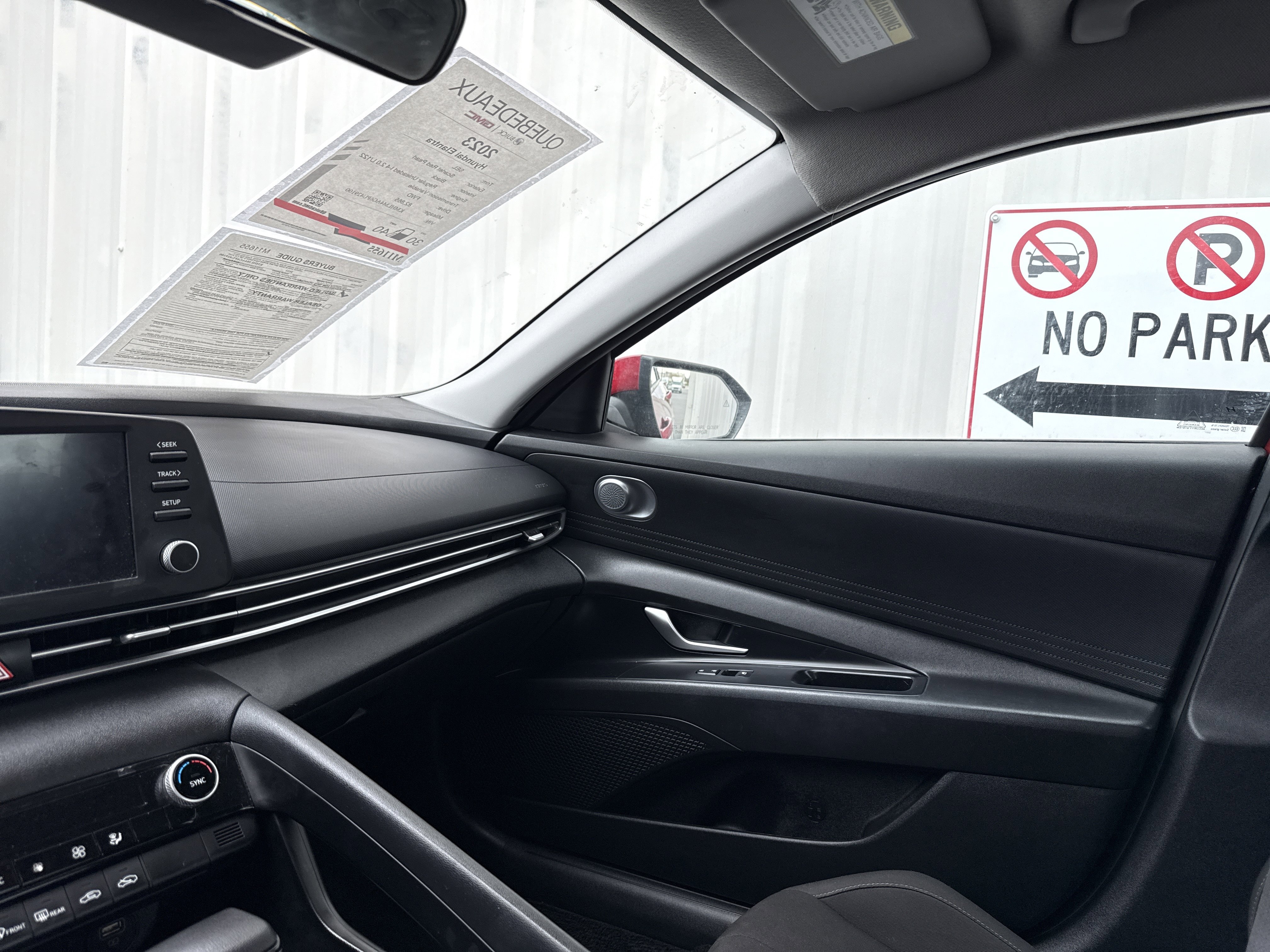 Used 2023 Hyundai Elantra SEL w/ Preferred Accessory Package image 13