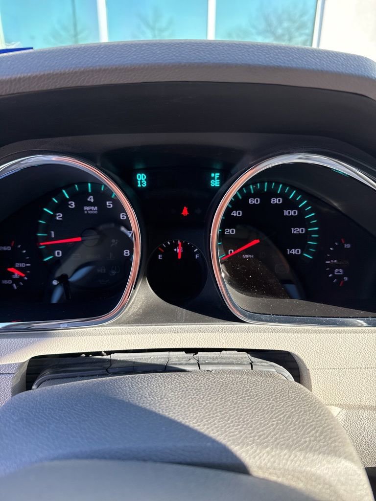 Used 2010 Chevrolet Traverse LT image 8