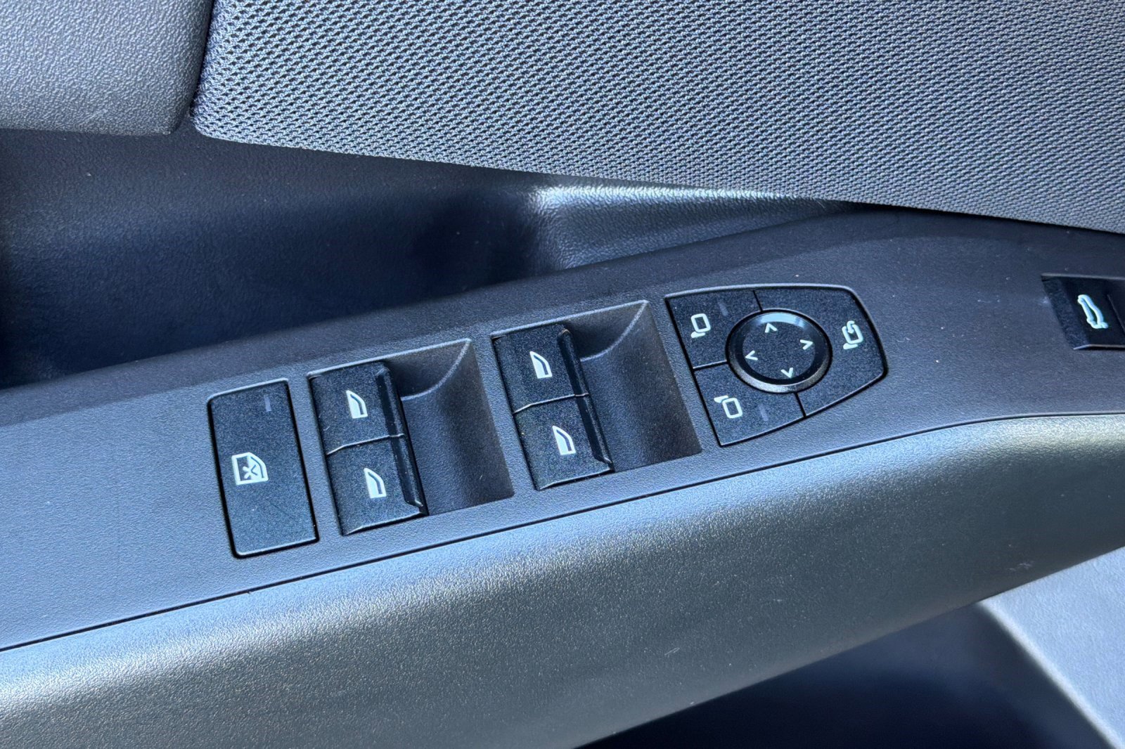 Used 2025 BMW X3 xDrive30i w/ Premium Package image 13