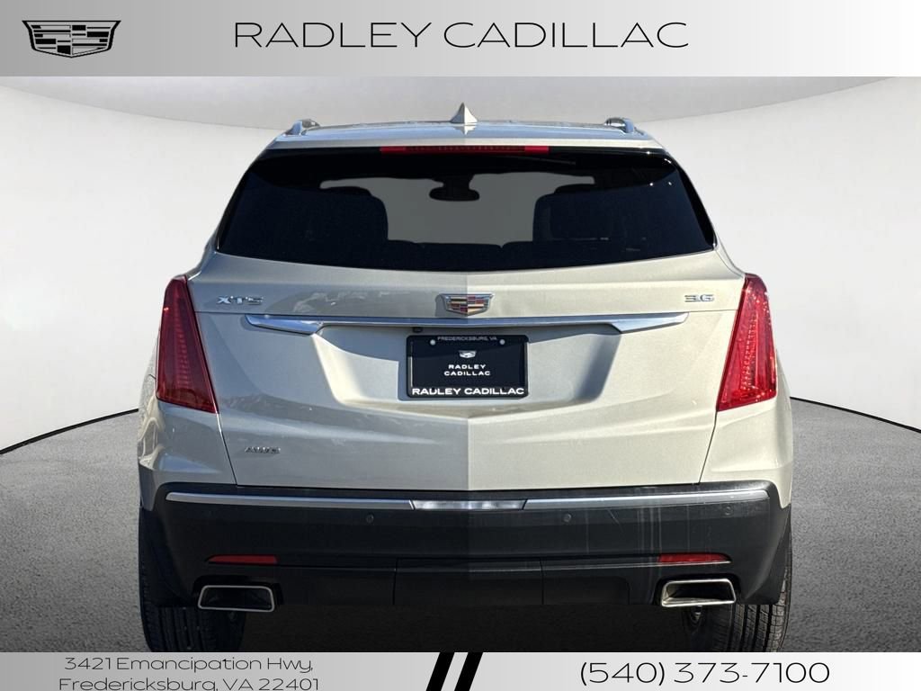 Used 2017 Cadillac XT5 Luxury w/ Driver Awareness Package image 18