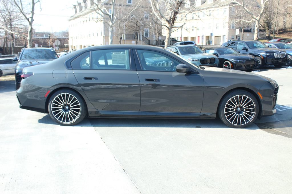 New 2026 BMW i7 xDrive60 w/ Executive Package AWD/4WD image 11