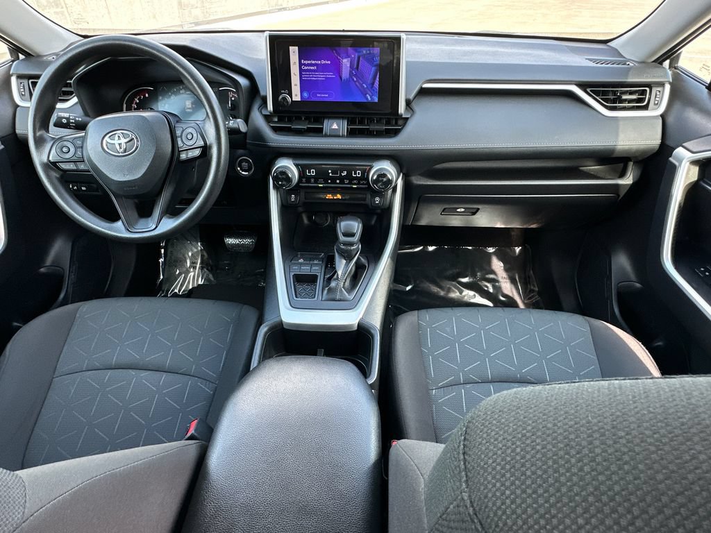 Used 2024 Toyota RAV4 XLE FWD image 15