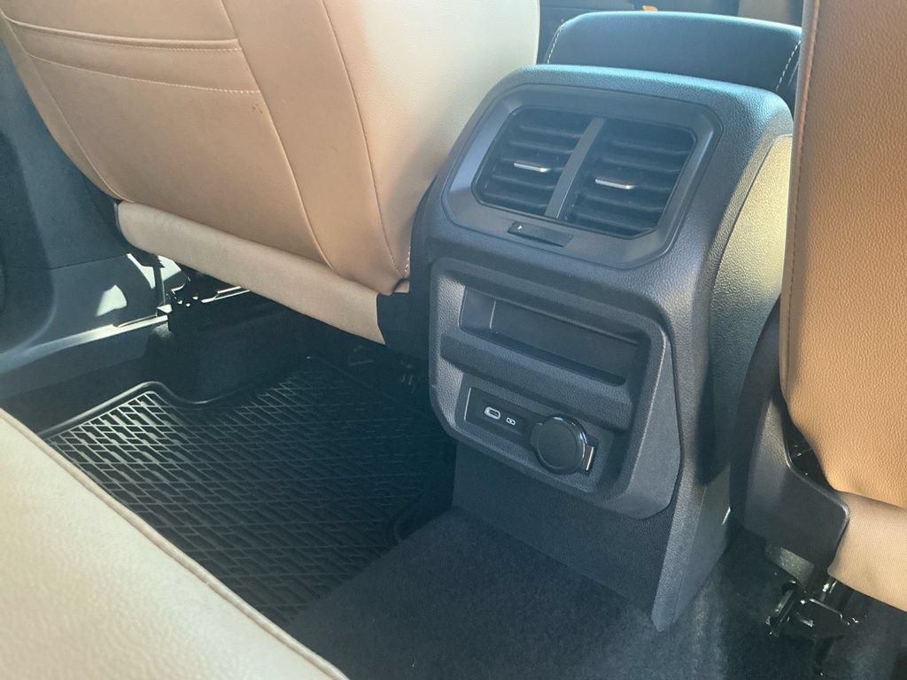 Used 2022 Volkswagen Tiguan SE FWD image 21