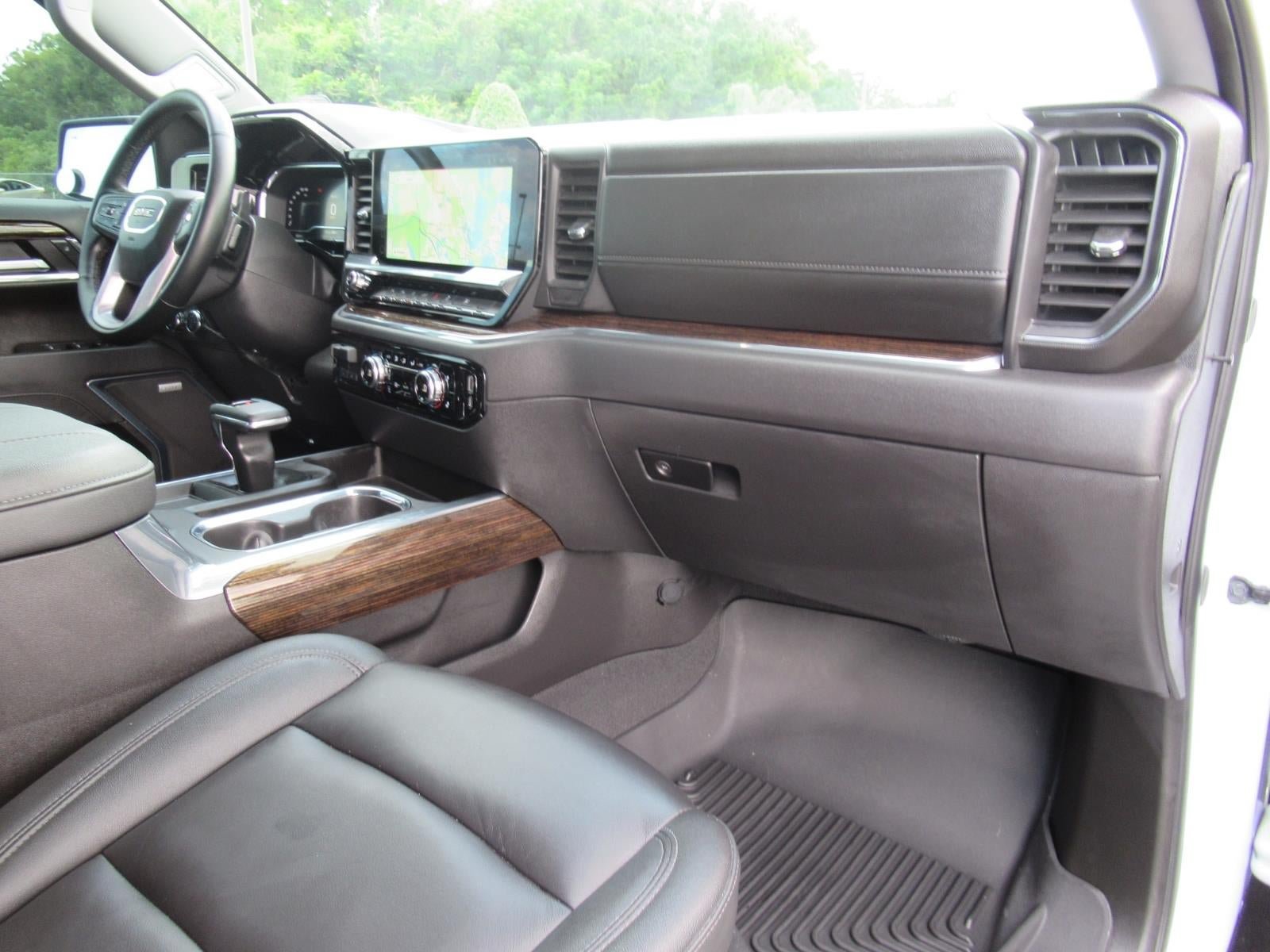Used 2025 GMC Sierra 1500 Elevation w/ Elevation Premium Package AWD/4WD image 11