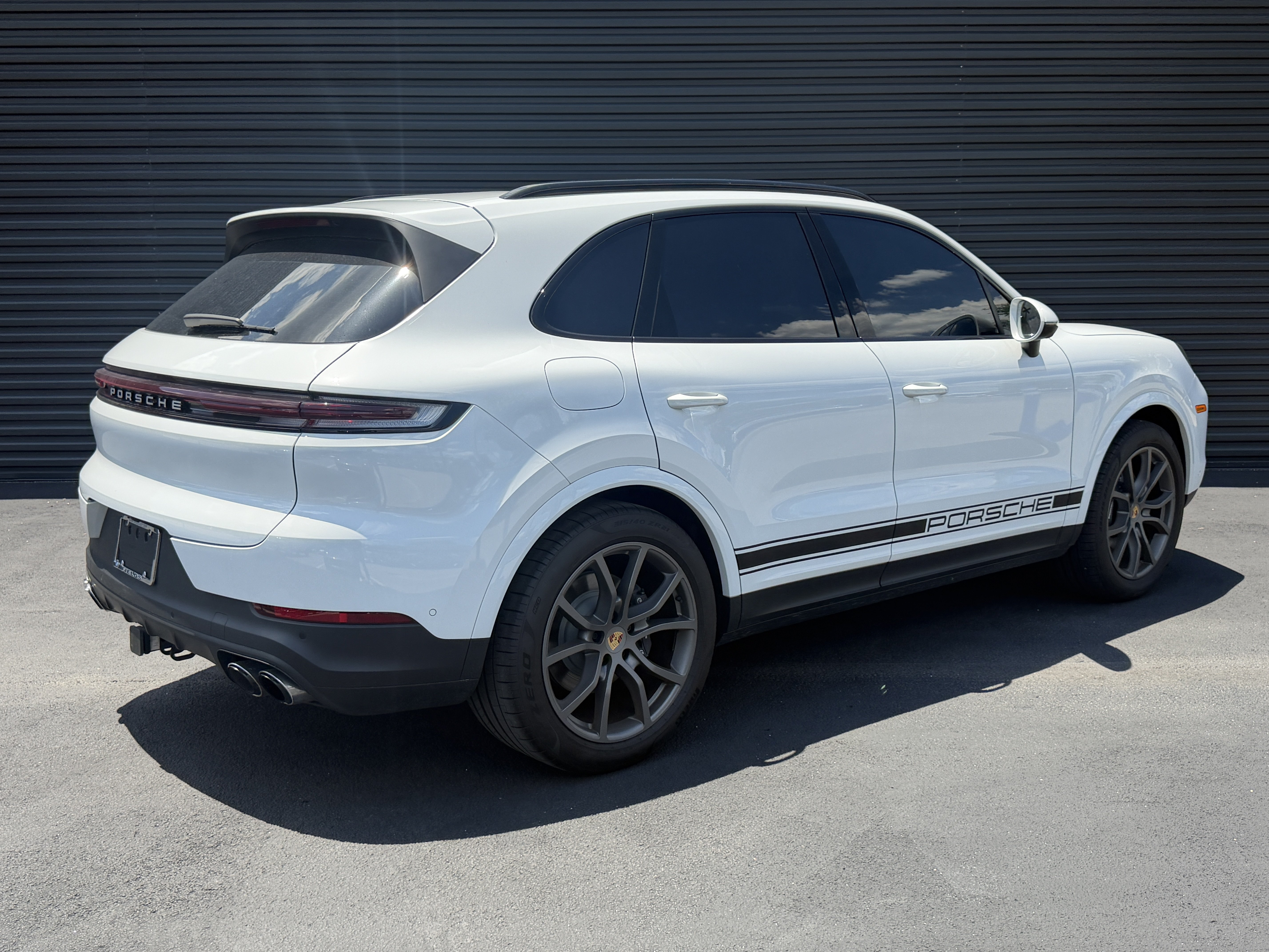Certified 2024 Porsche Cayenne AWD/4WD image 9