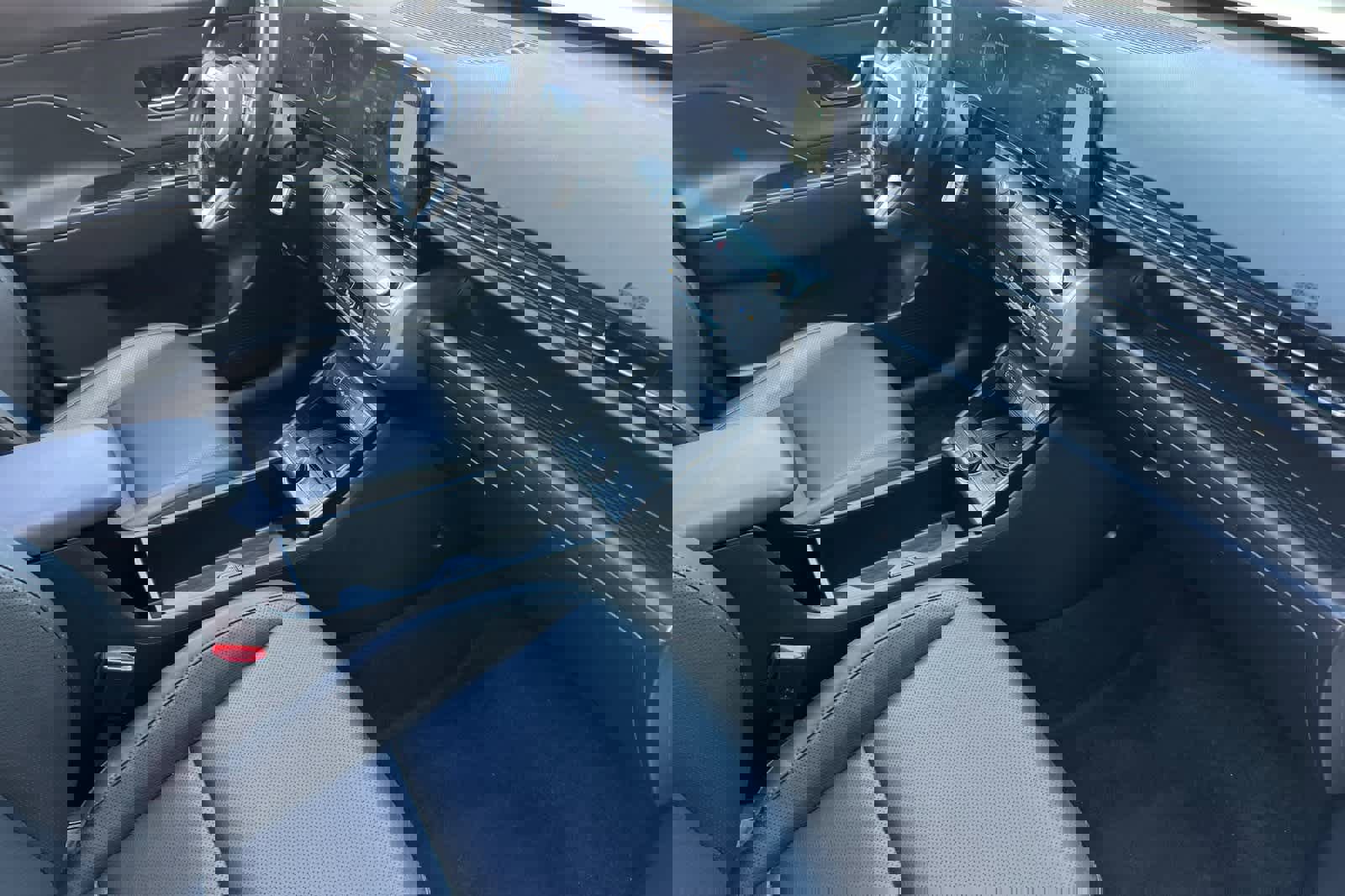 Used 2024 Hyundai Kona Limited image 17