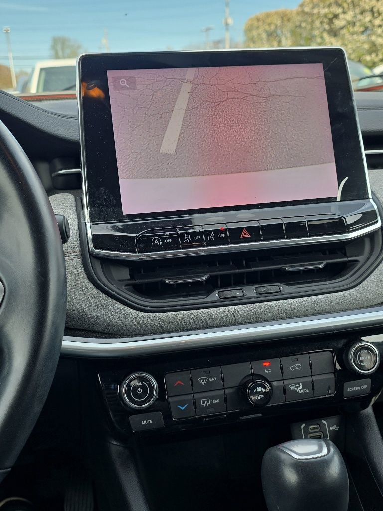 Used 2022 Jeep Compass Latitude image 21