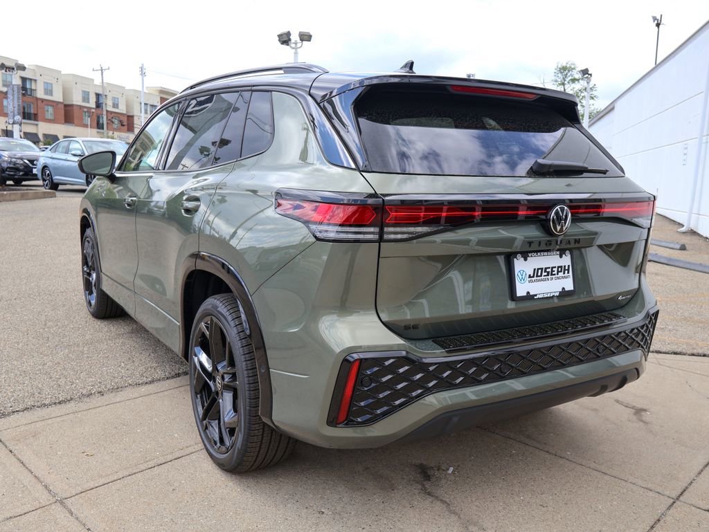 New 2026 Volkswagen Tiguan SE R-Line AWD/4WD image 3