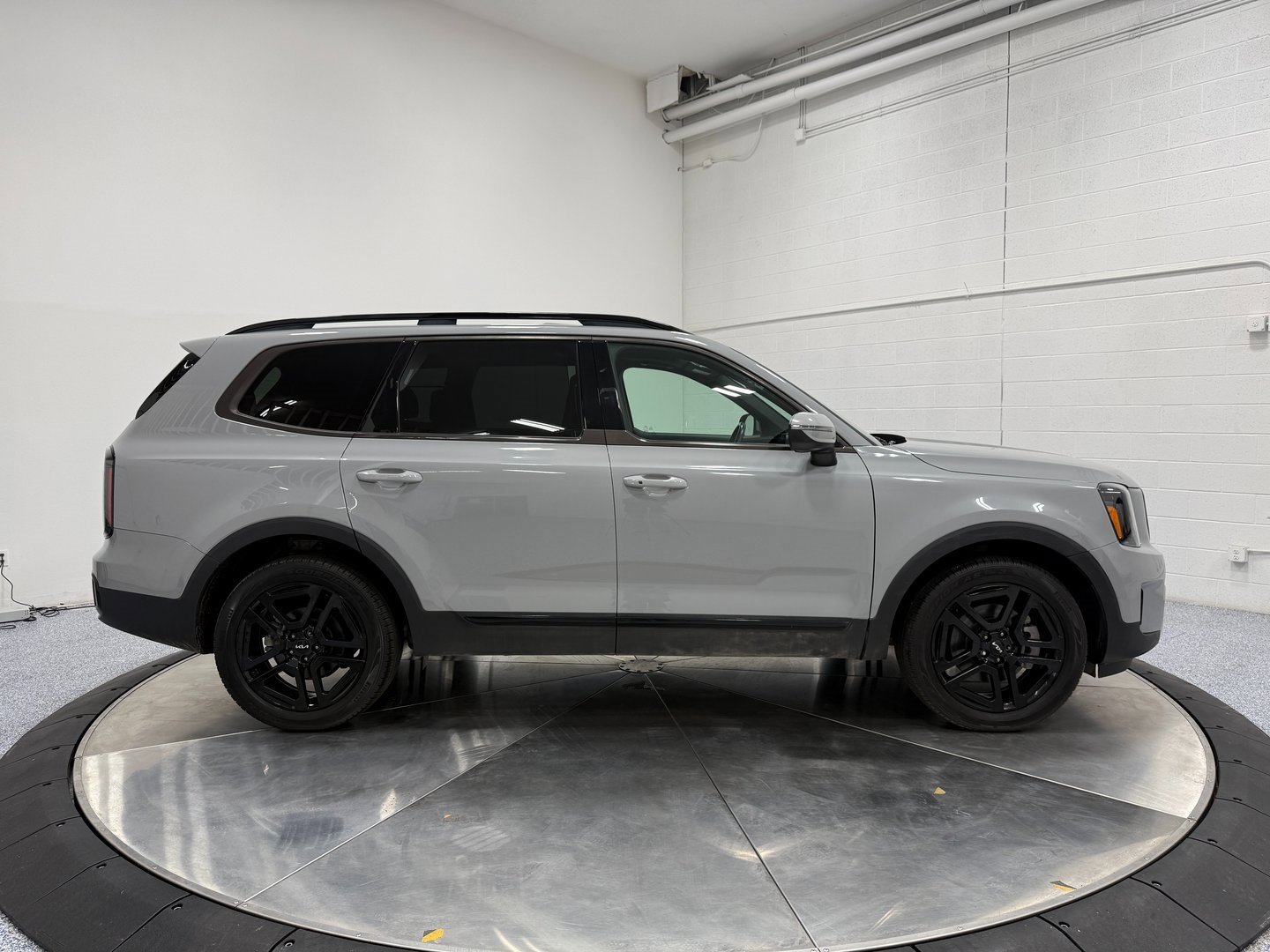 Used 2024 Kia Telluride EX X-Line image 8
