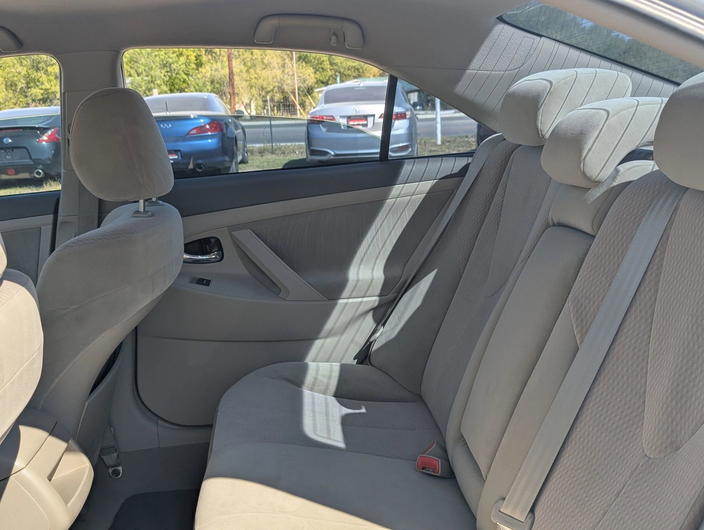 Used 2010 Toyota Camry LE image 20