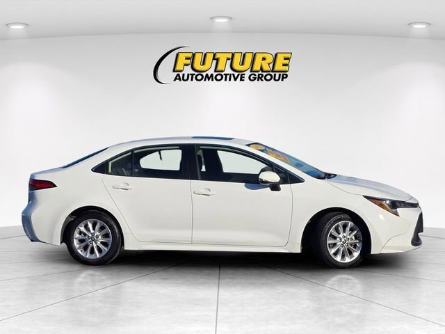 Certified 2022 Toyota Corolla XLE FWD image 4