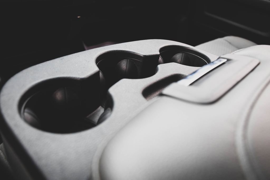 Used 2018 RAM 2500 Tradesman w/ Chrome Appearance Group image 13