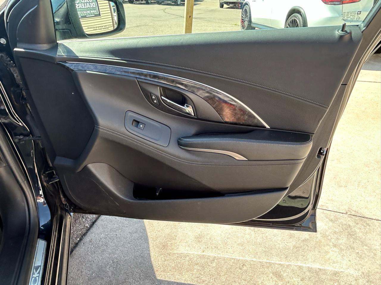 Used 2016 Buick LaCrosse Leather FWD image 16