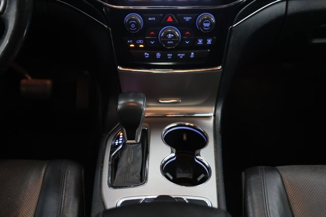 Used 2020 Jeep Grand Cherokee Limited w/ Luxury Group II AWD/4WD image 38