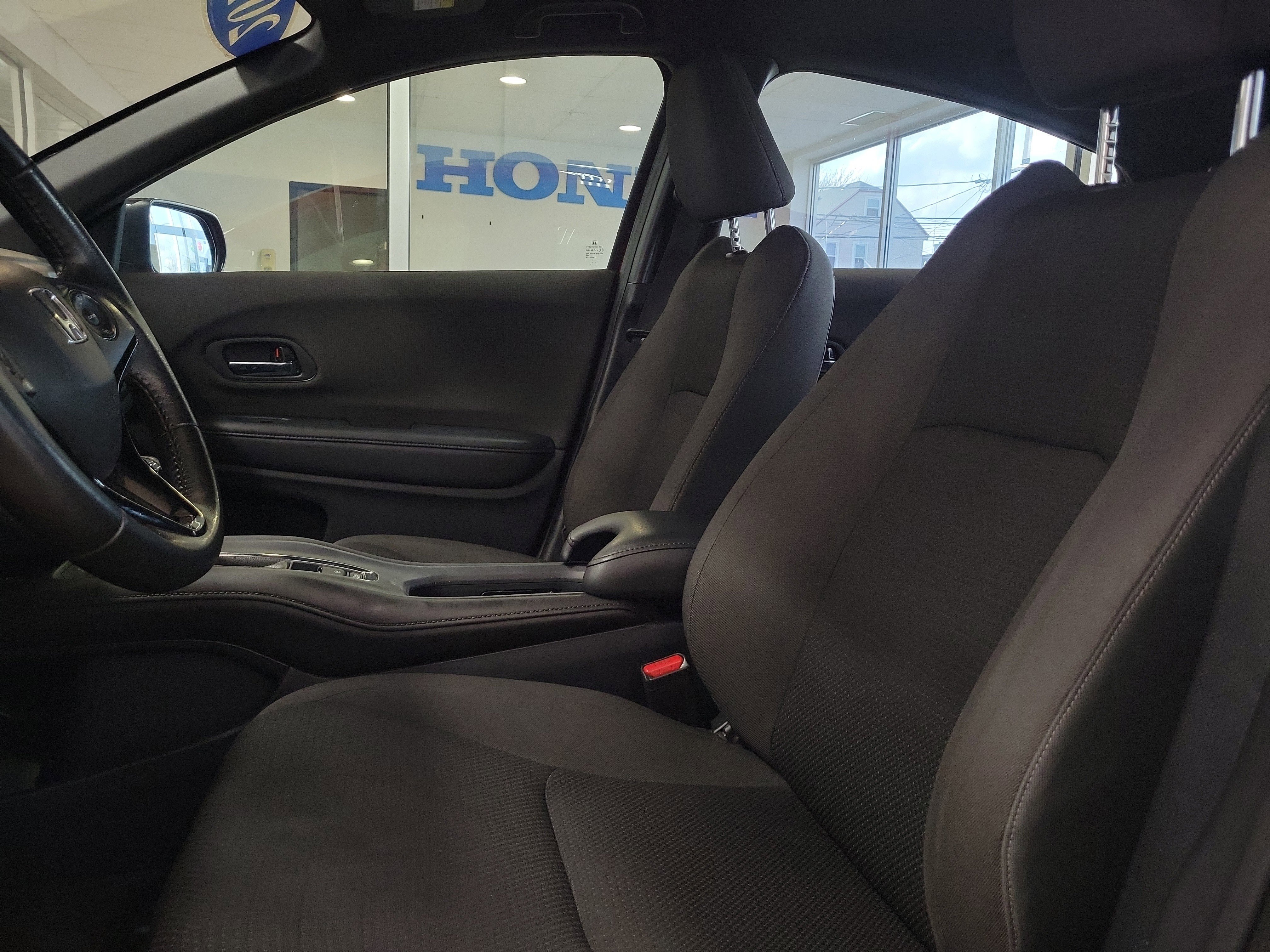 Used 2020 Honda HR-V Sport image 19