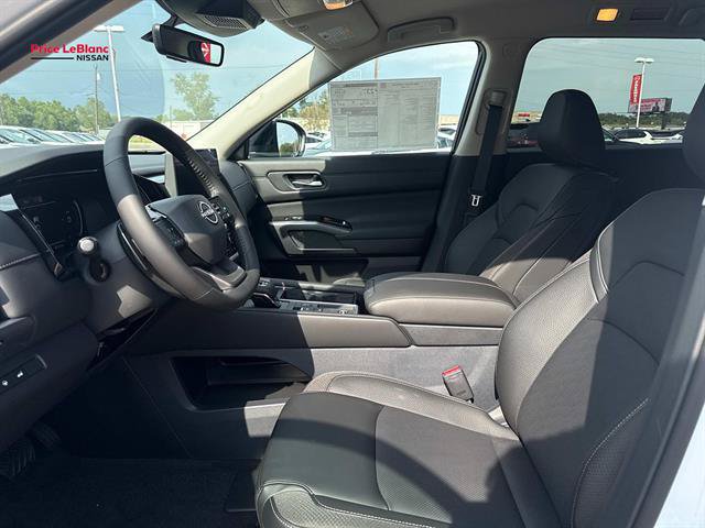 New 2026 Nissan Pathfinder SL FWD image 9