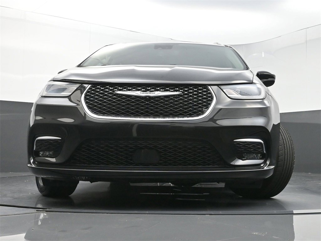 Used 2021 Chrysler Pacifica Touring-L image 28