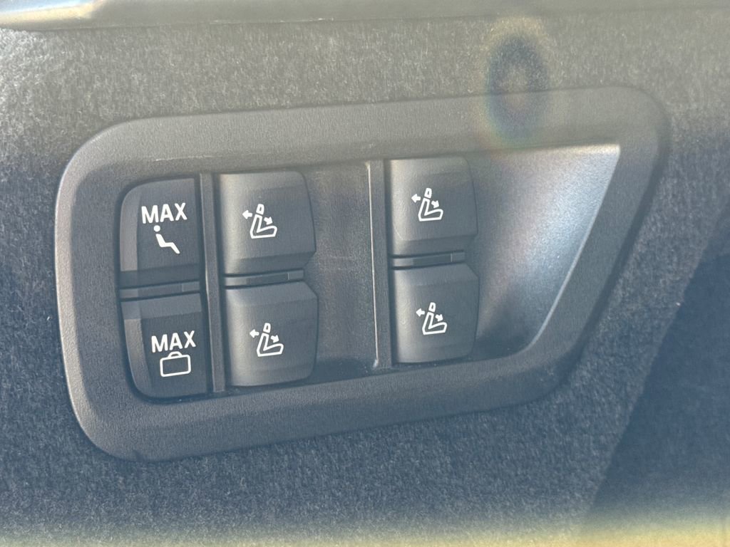 Used 2026 BMW X7 xDrive40i AWD/4WD image 42