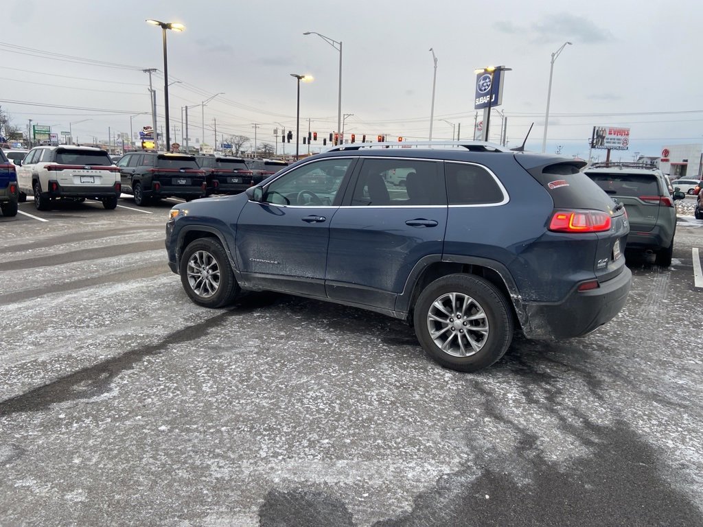 Used 2021 Jeep Cherokee Latitude Lux image 3