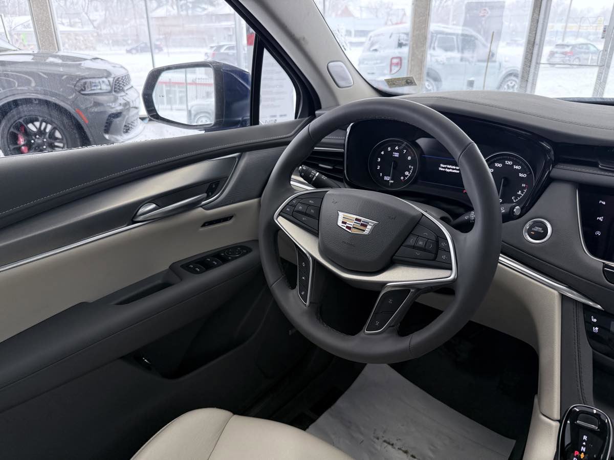 Used 2025 Cadillac XT5 Premium Luxury w/ Technology Package image 44