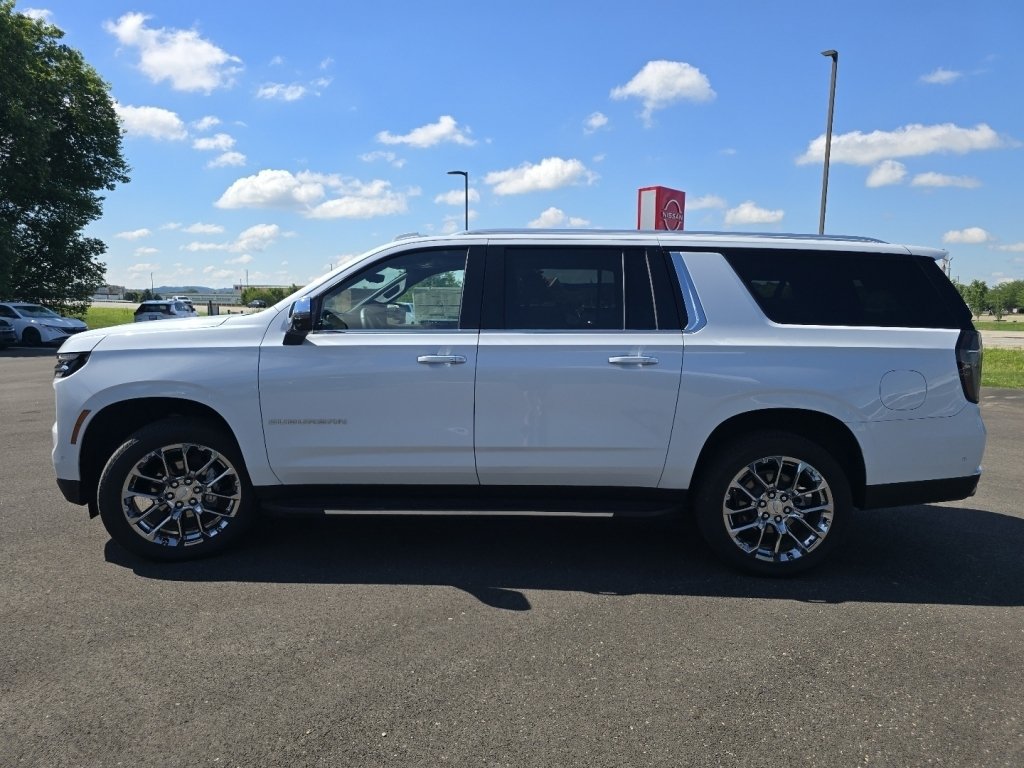 New 2026 Chevrolet Suburban Premier AWD/4WD image 10