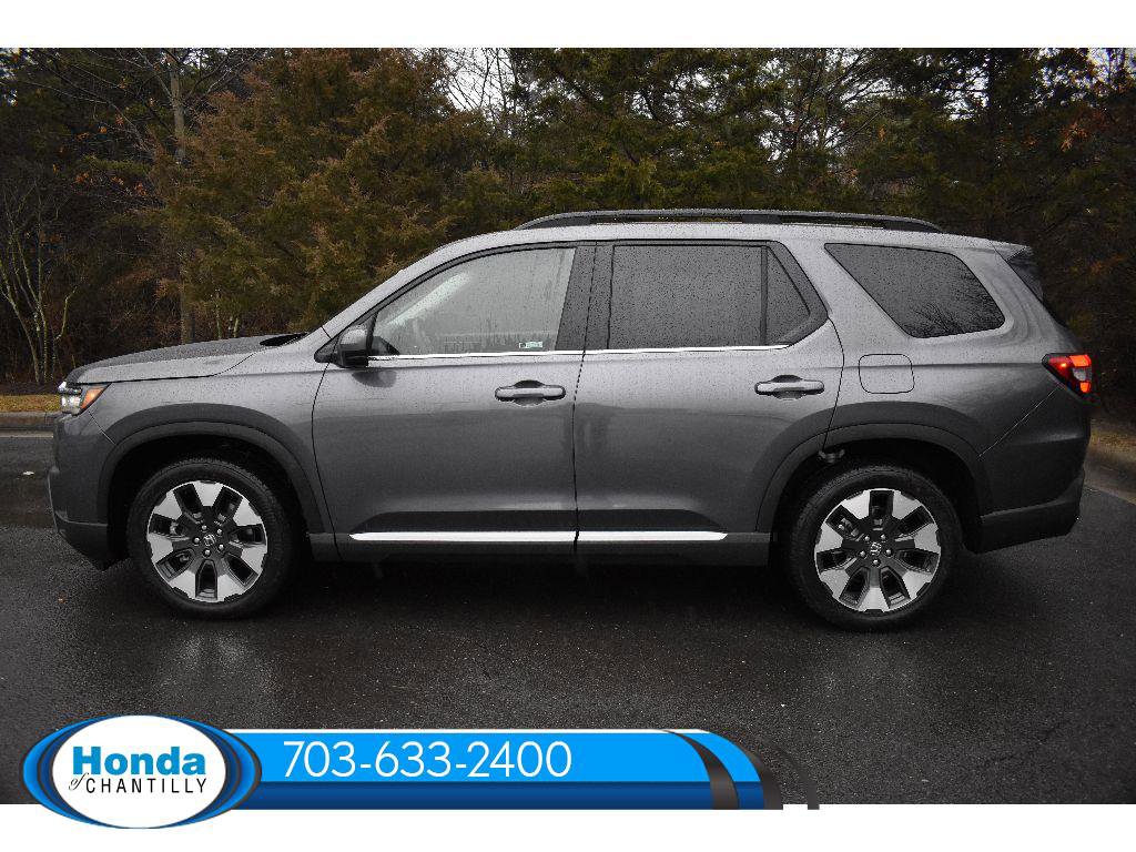 New 2026 Honda Pilot Touring image 4