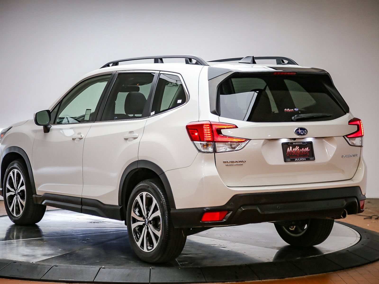 Used 2024 Subaru Forester Limited AWD/4WD image 2