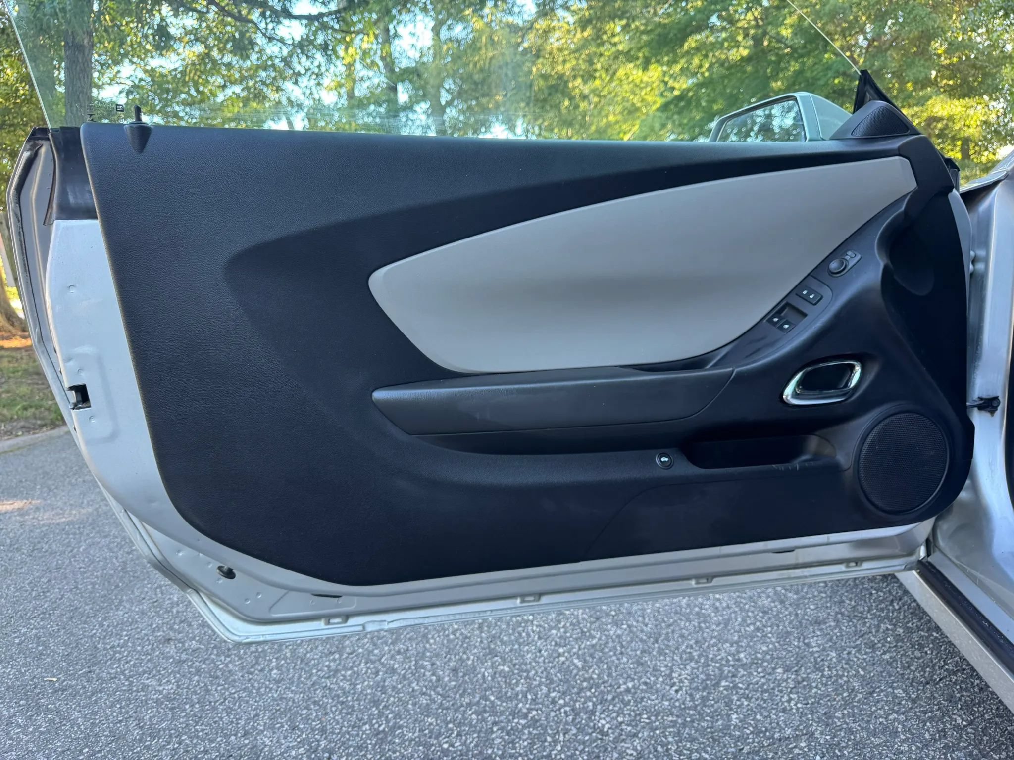 Used 2014 Chevrolet Camaro LS RWD image 8