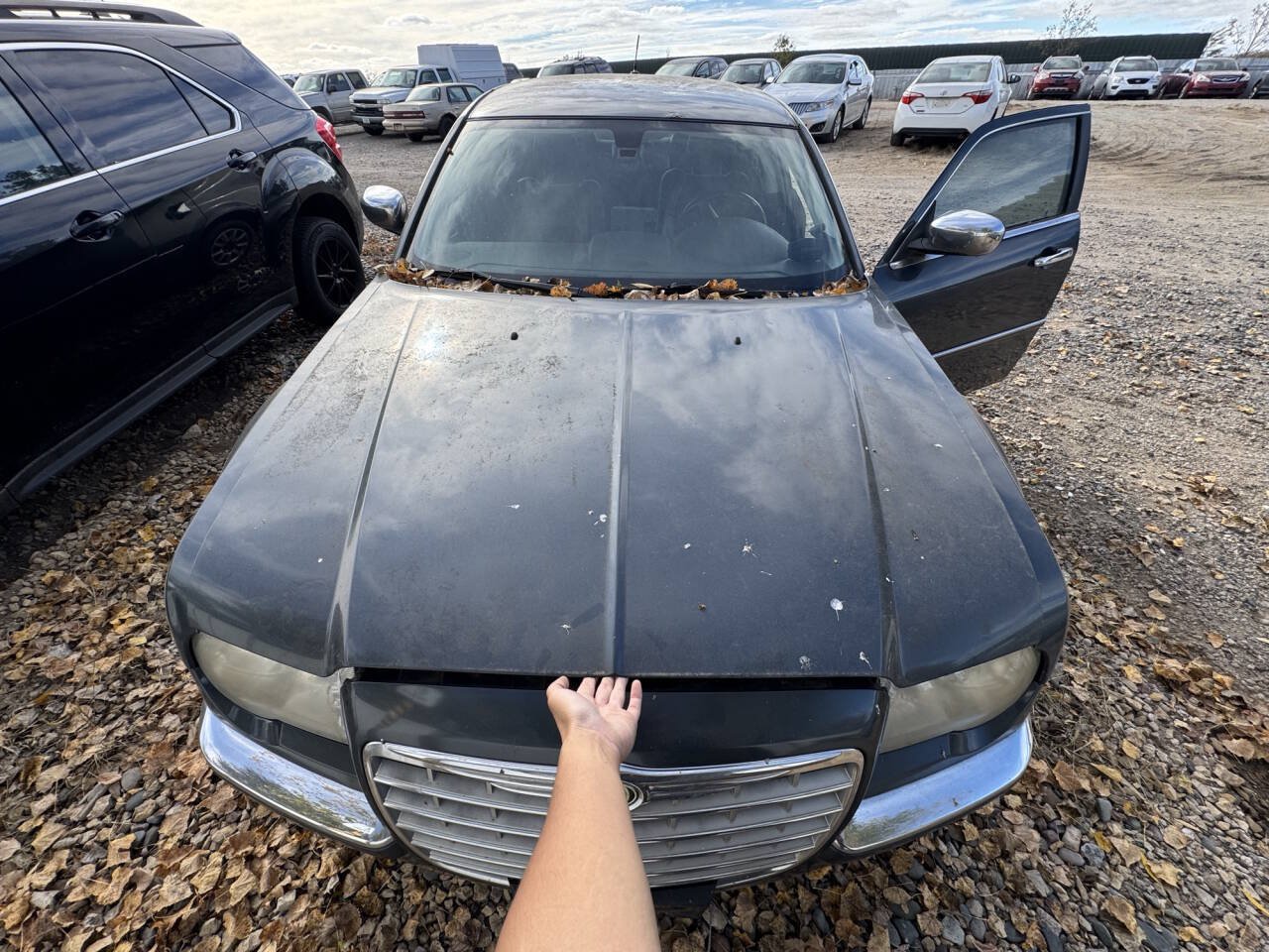 Used 2008 Chrysler 300 C w/ Navigation & Sound Group II RWD image 41