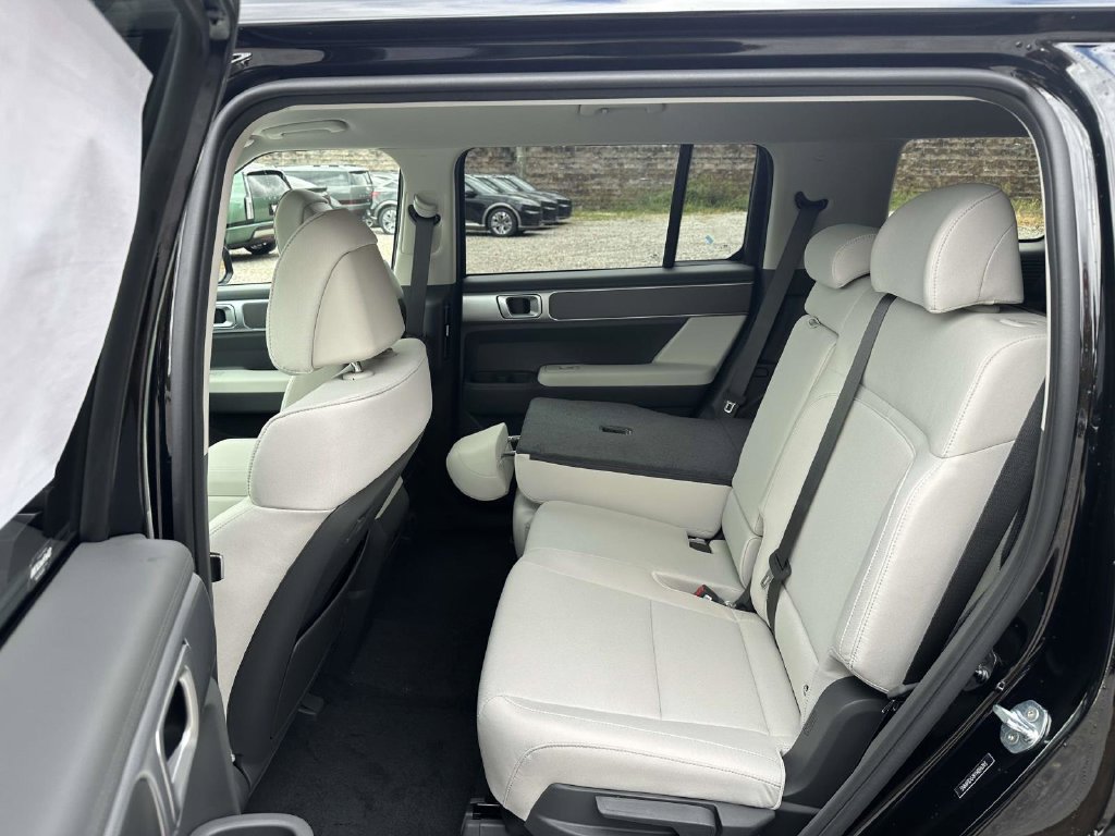 New 2026 Hyundai Santa Fe SE AWD/4WD image 12
