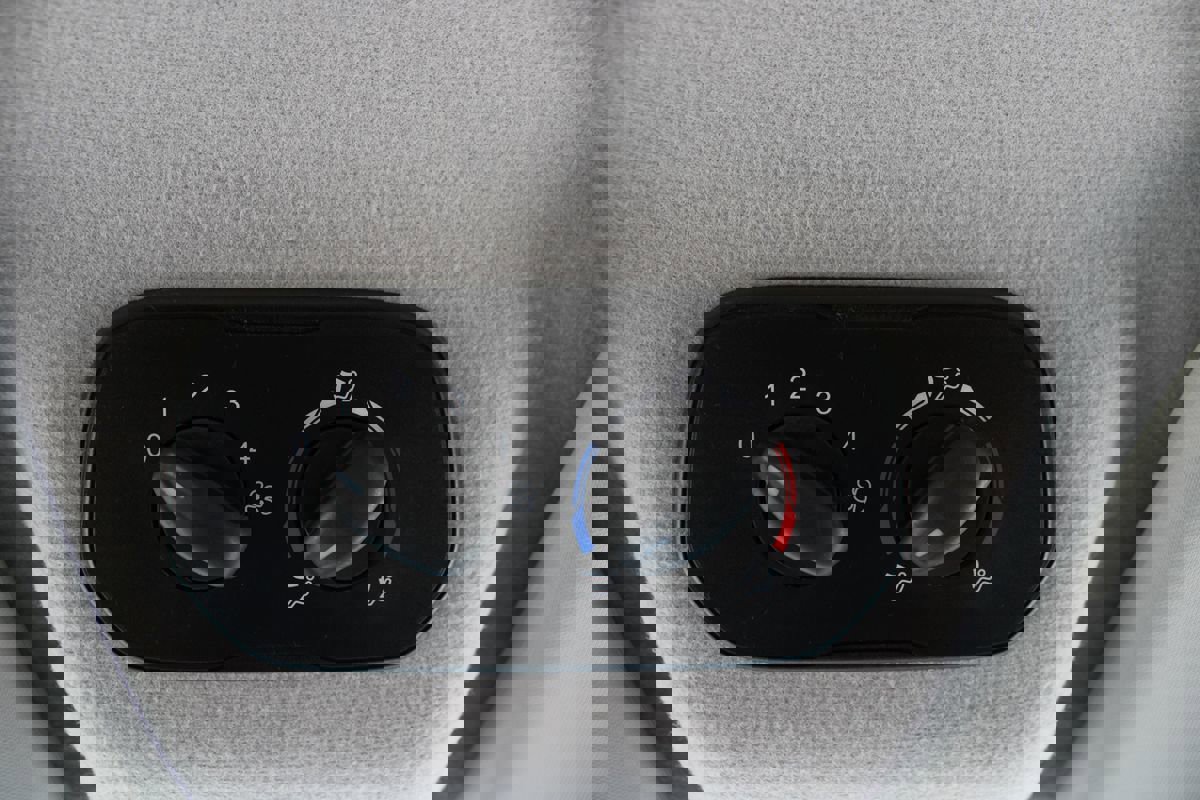 Used 2019 Ford Transit 150 XLT image 45