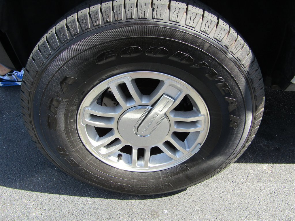 Used 2009 HUMMER H3T Alpha AWD/4WD image 14