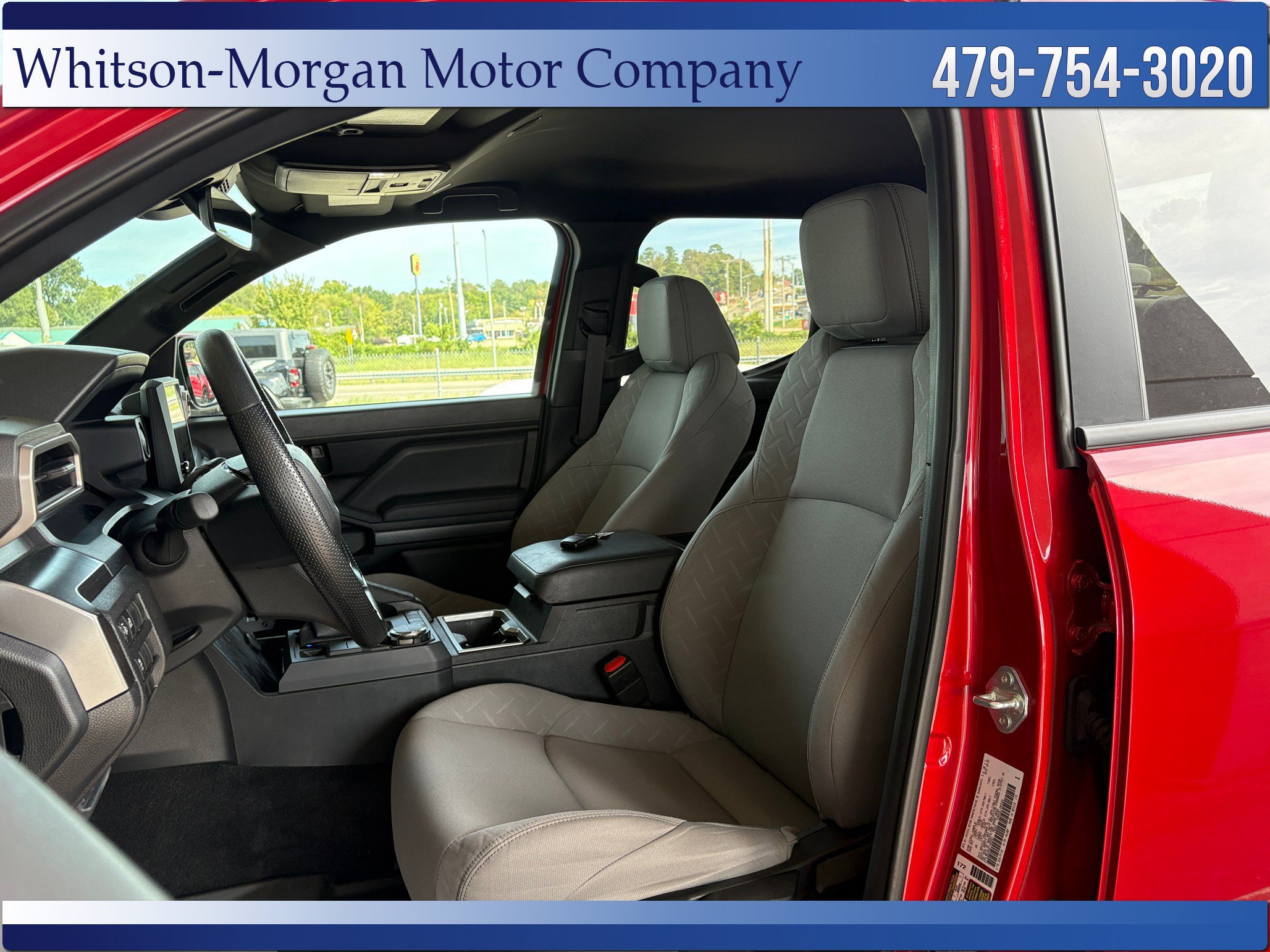Used 2025 Toyota Tacoma SR5 AWD/4WD image 9