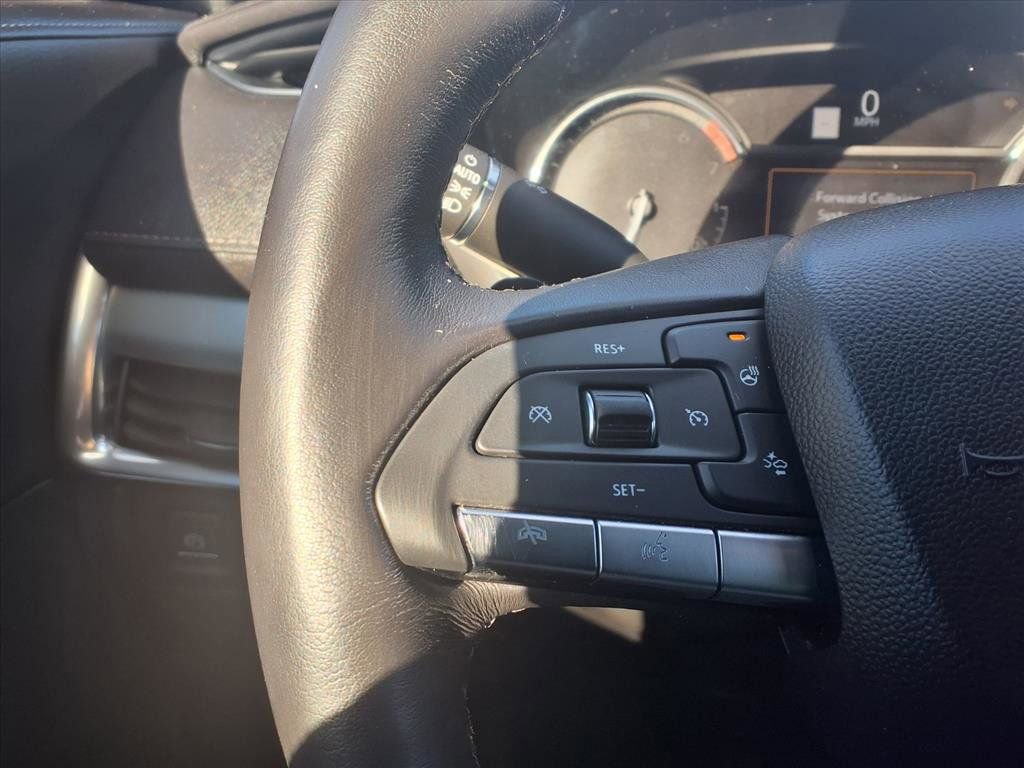 Used 2021 Cadillac XT4 Premium Luxury w/ Cold Weather Package image 12