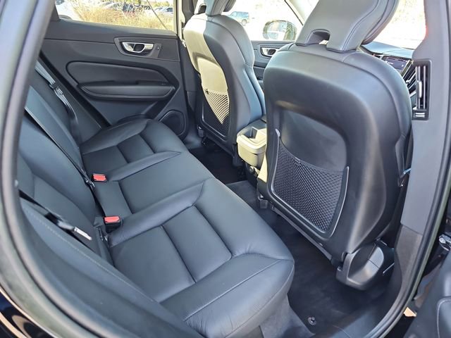 Used 2023 Volvo XC60 B5 Plus w/ Protection Package Premier image 14