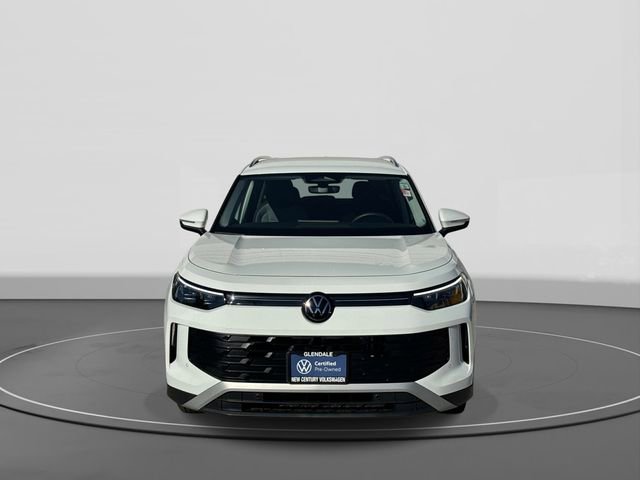 Used 2025 Volkswagen Tiguan S FWD image 2