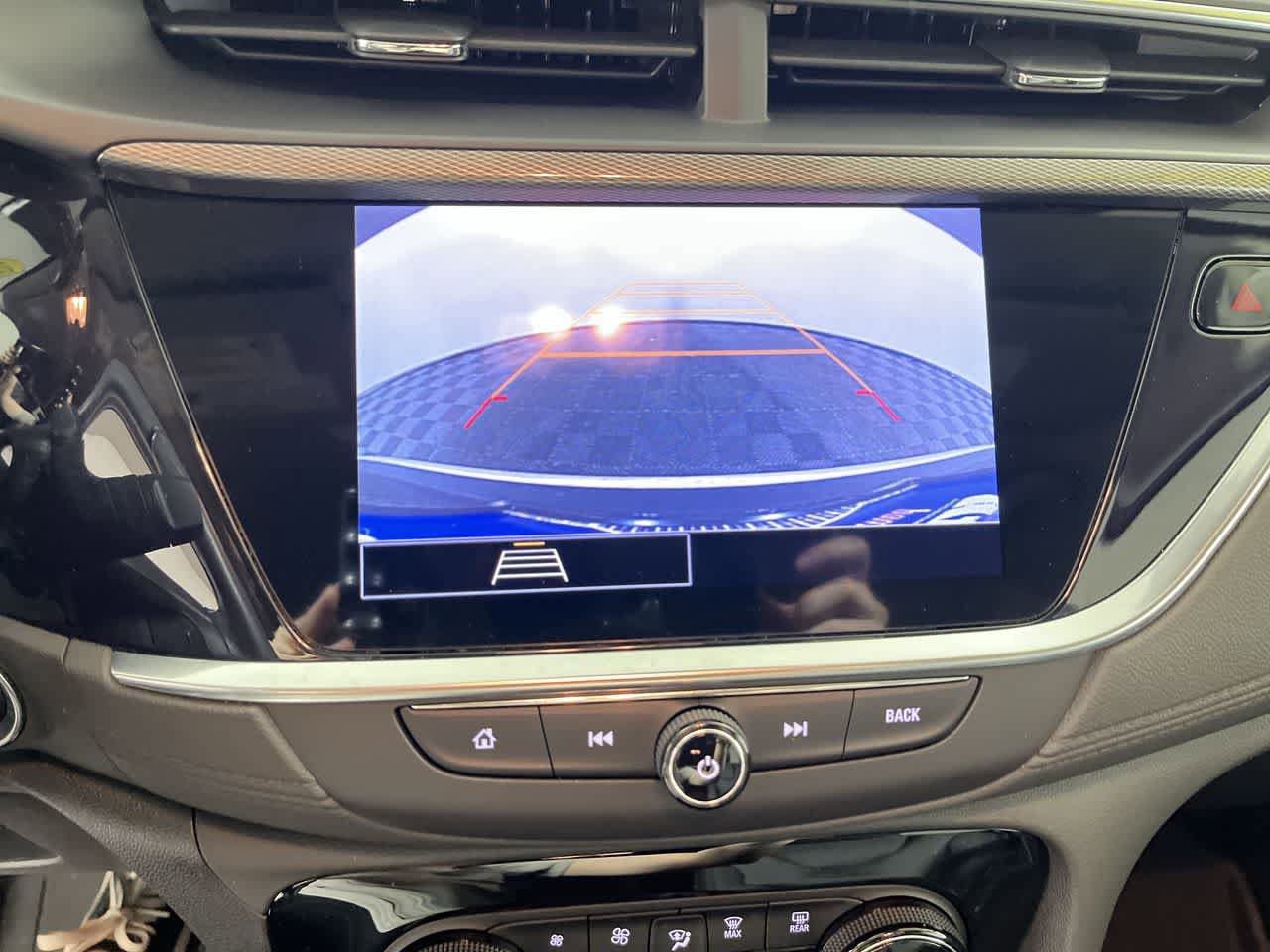Used 2022 Buick Encore GX Essence FWD image 19