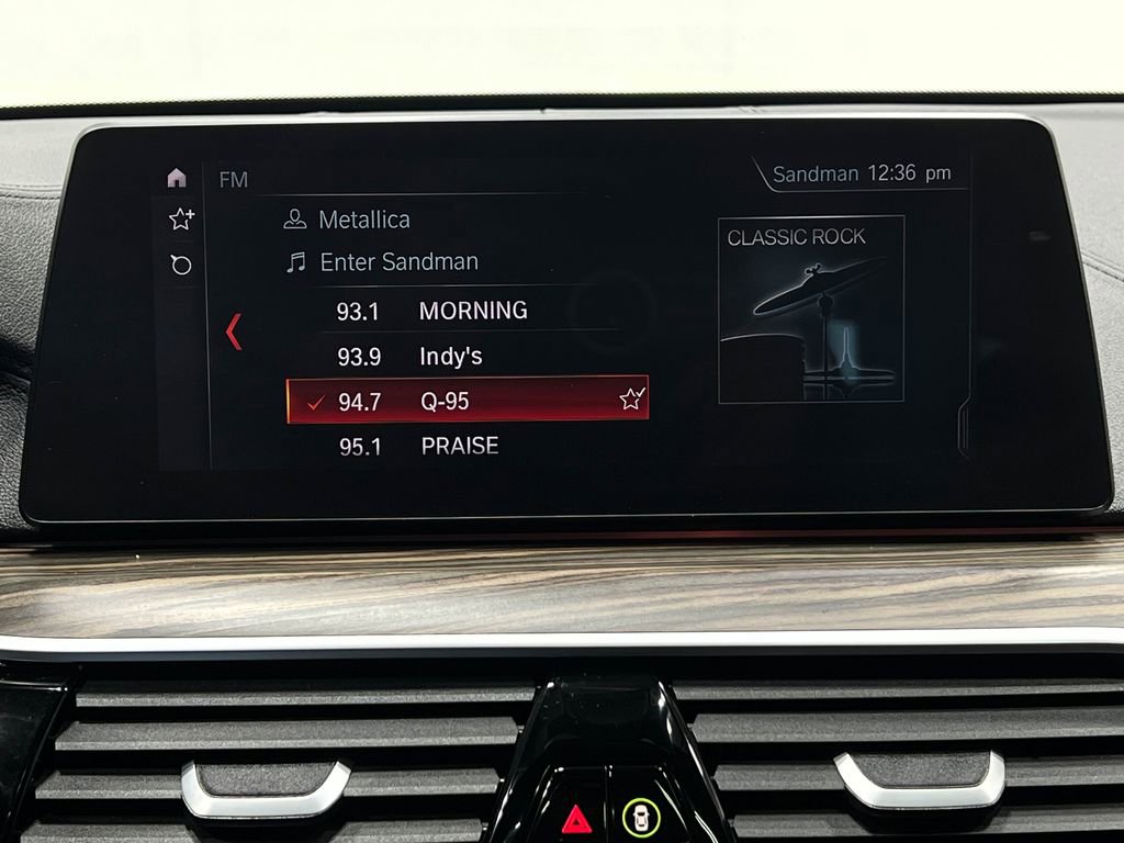 Used 2019 BMW M550i xDrive image 25