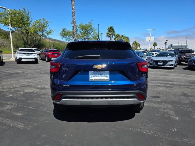Used 2024 Chevrolet Trax LT w/ Driver Confidence Package FWD image 12