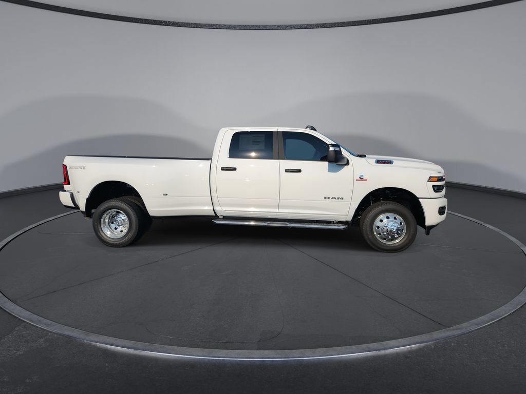 New 2026 RAM 3500 Big Horn AWD/4WD image 9