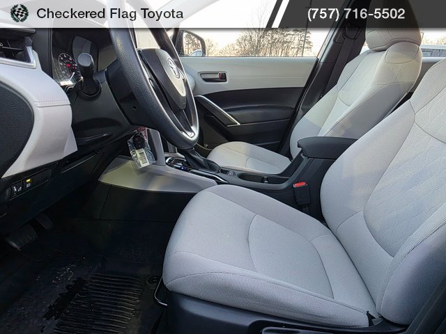 Certified 2025 Toyota Corolla Cross L image 9