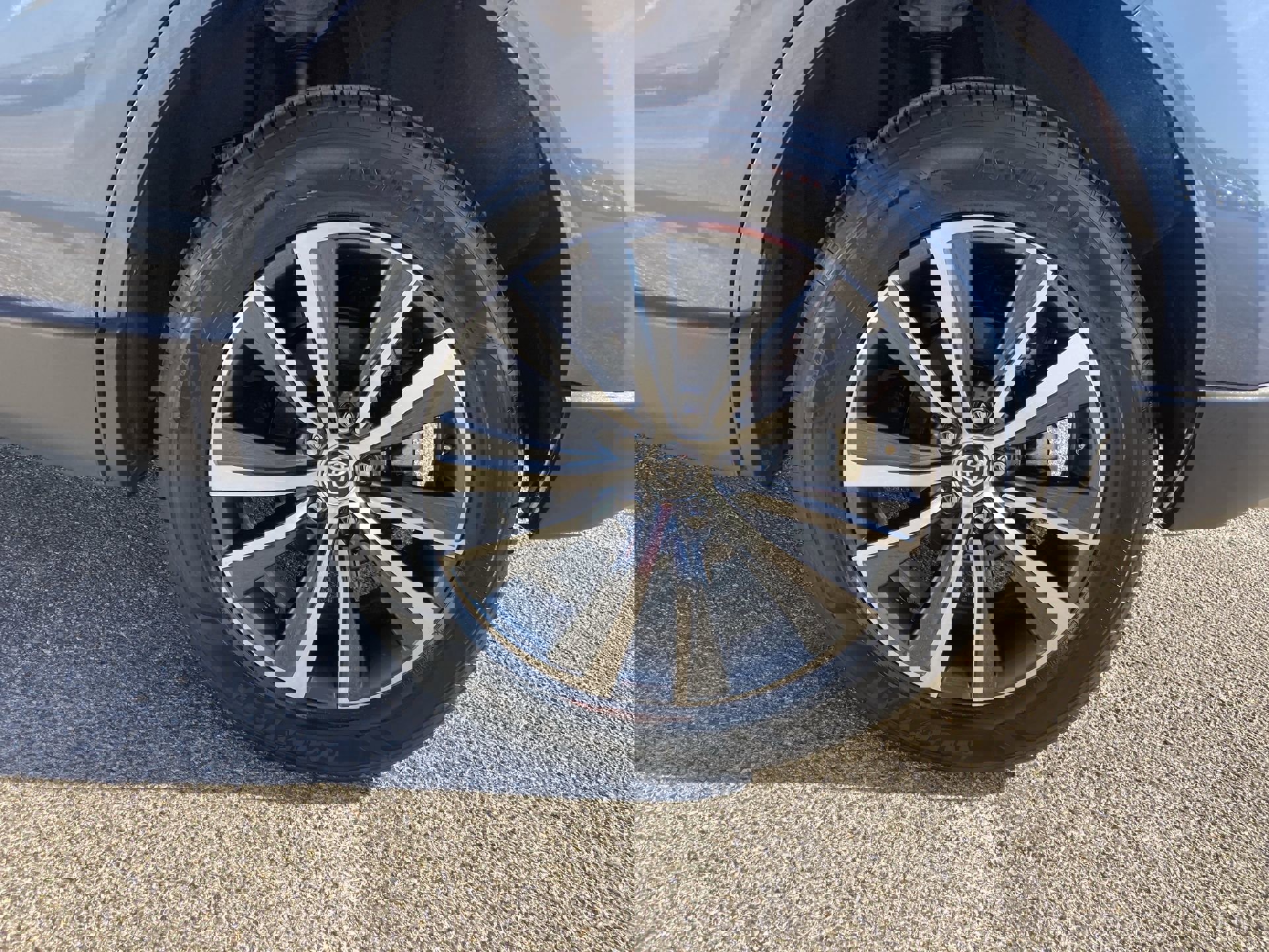 Certified 2023 Toyota Venza LE image 19